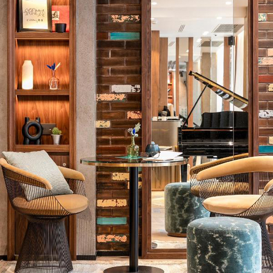 Custom Craft Furniture 